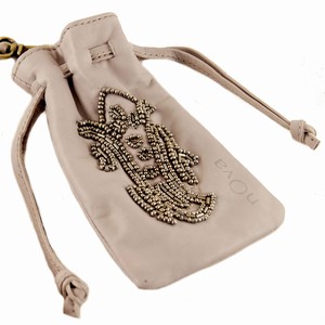 Billede af Læder taske til mobil med perler